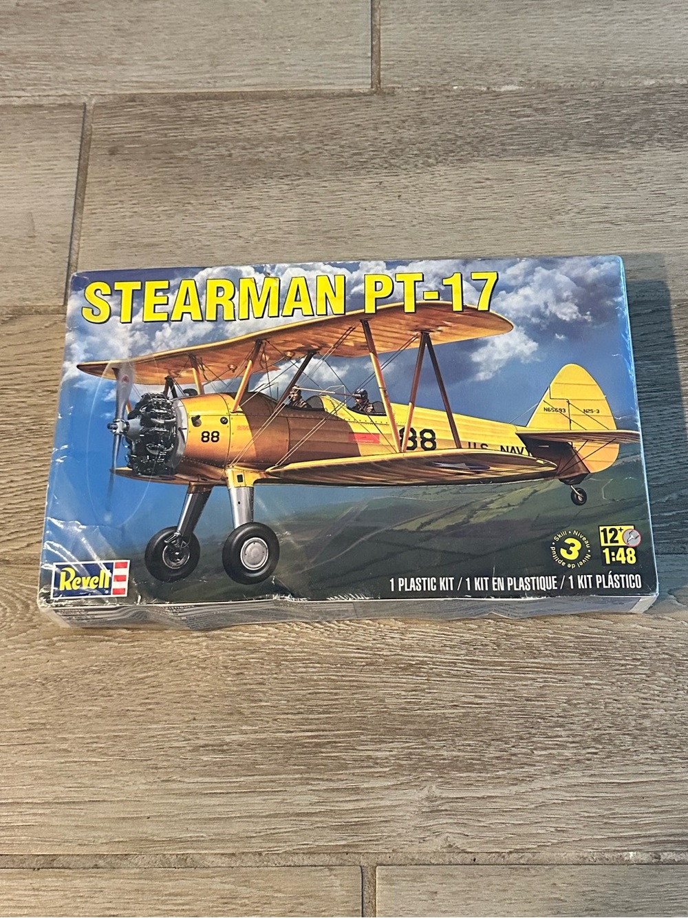 VTG Revell Stearman PT-17 1:48 Scale Model Plane Kit